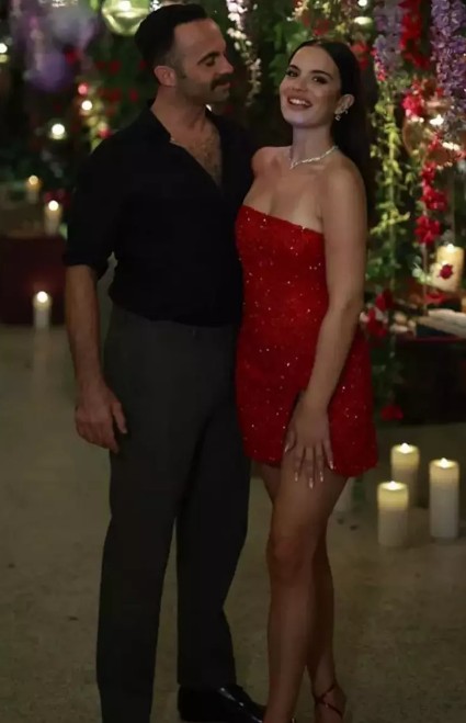 Sürpriz ilişkiyi böyle ilan ettiler!